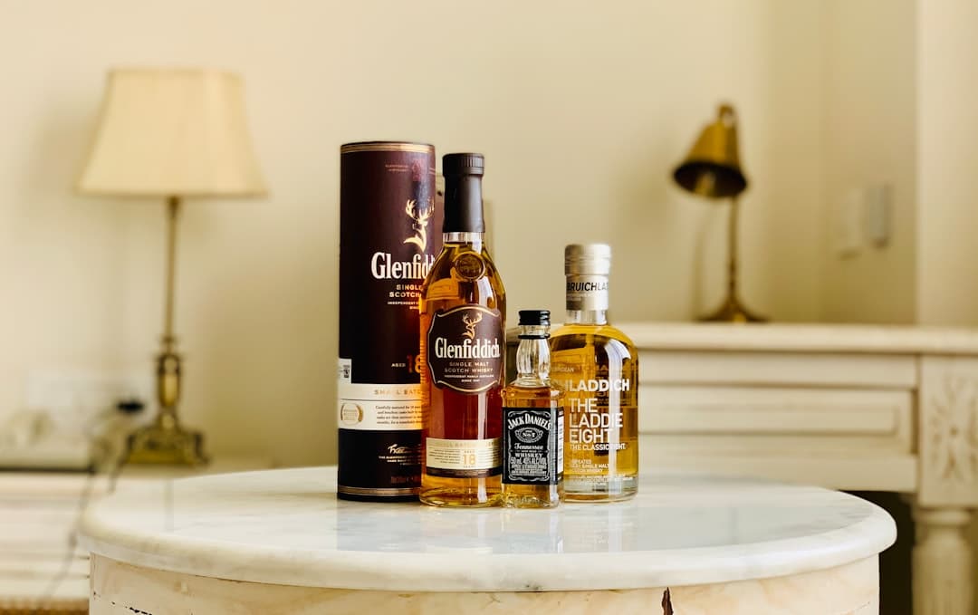 Top 10 Whiskies You Absolutely Need to Try (According to Us!)